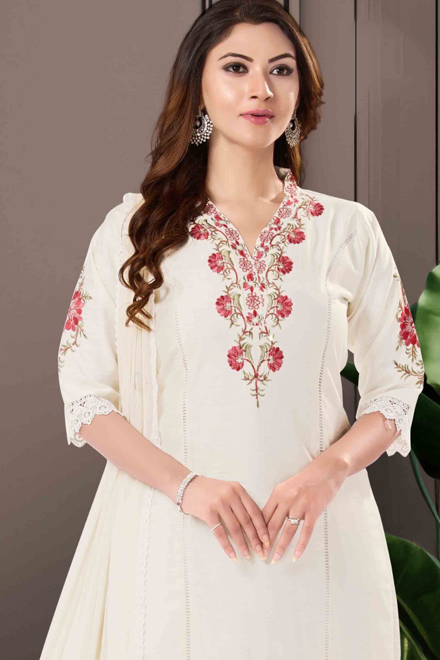 Off White Embroidered Kurti Set with Floral Dupatta