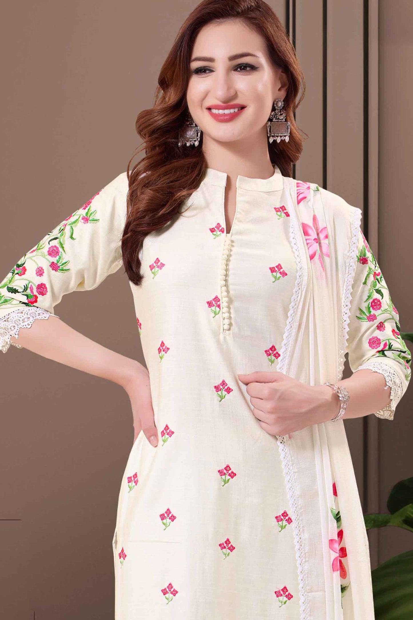 Off White Floral Embroidered Kurti Set with Dupatta