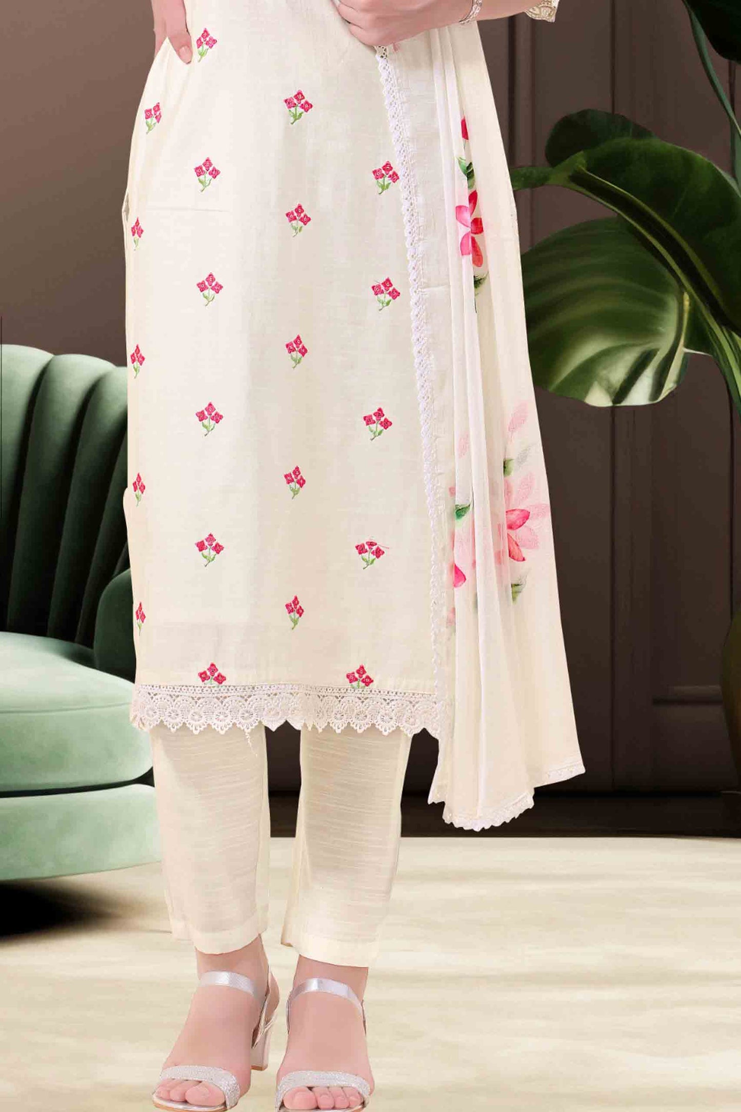 Off White Floral Embroidered Kurti Set with Dupatta