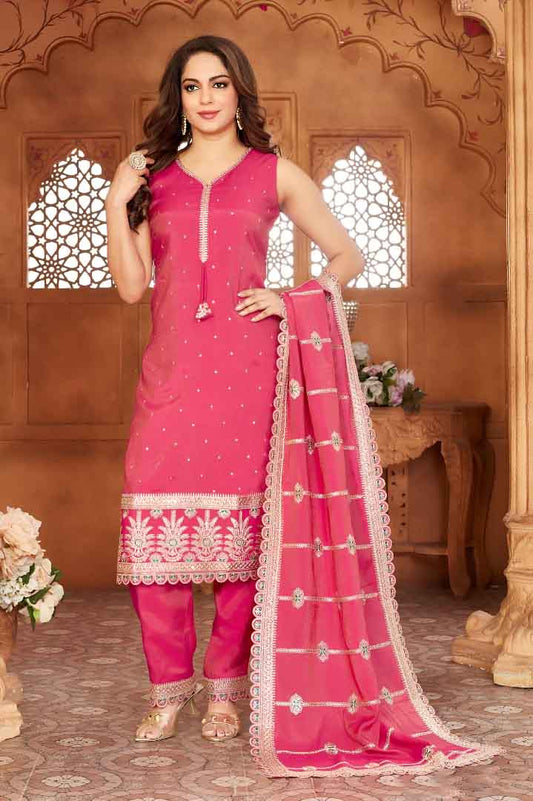 Pink Kurta Set with Embroidered Hem and Dupatta Detailing